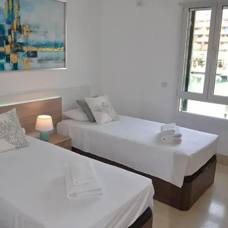 Lovely 2 Bedroom Unit With Private Pool Apartment Sotogrande