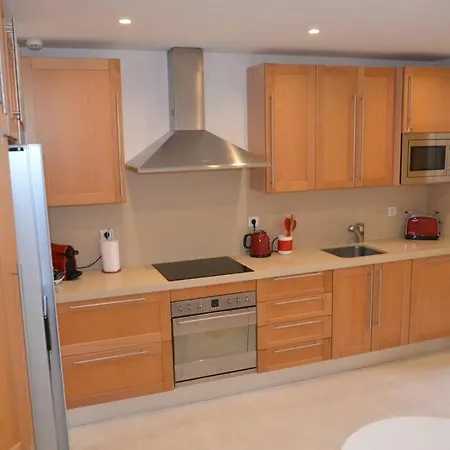 Lovely 2 Bedroom Unit With Private Pool