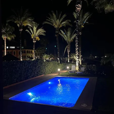Apartment Lovely 2 Bedroom Unit With Private Pool *
